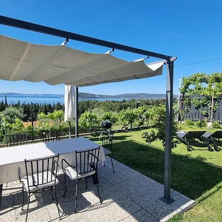 Mediterranean House - Forest Marjan