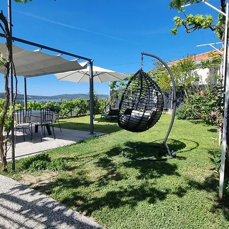 Mediterranean House - Forest Marjan Ferienhaus *